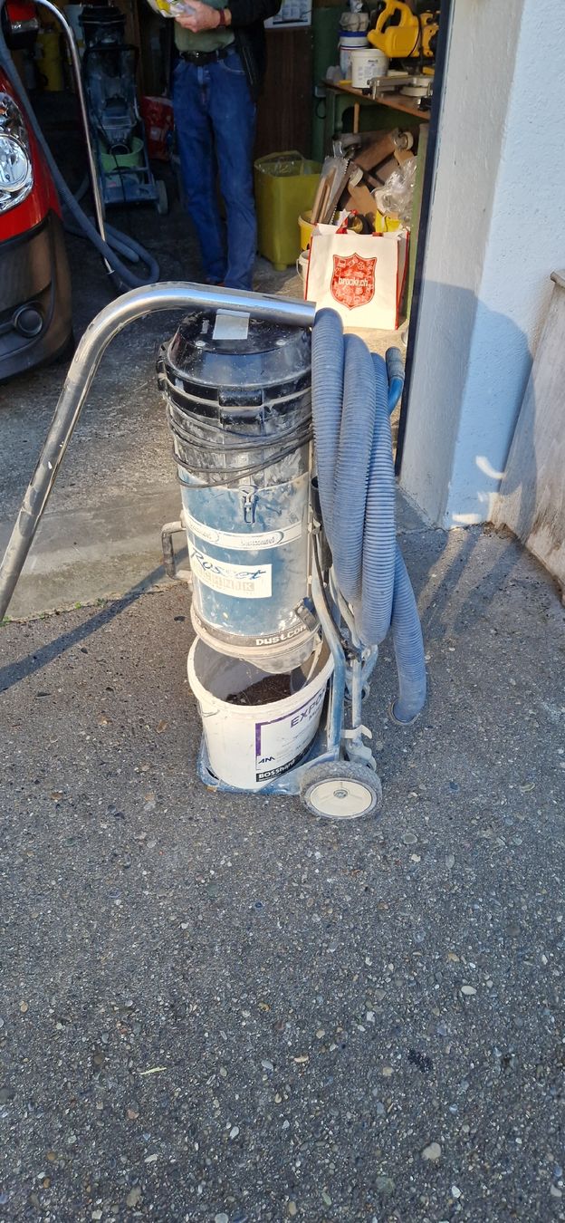 Aspirapolveri & Accessori: Industrie Staubsauger – Usato da oberweningen venduto da gpi_9npl 1