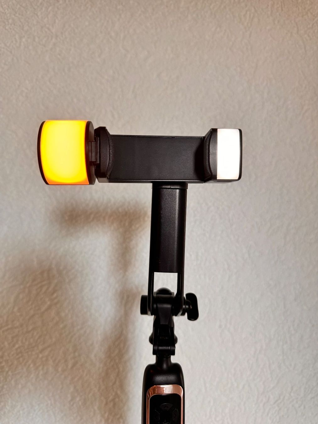 Treppiedi & Teste: Selfie Stativ ADYSS-A6 – Usato da Hermetschwil-Staffeln venduto da Mobile2013 5