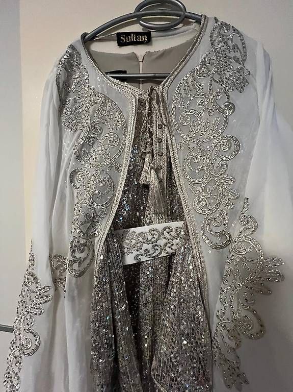 Kleider: Arabisches Kleid – Gebraucht aus Glattbrugg von mir_vx2c 1
