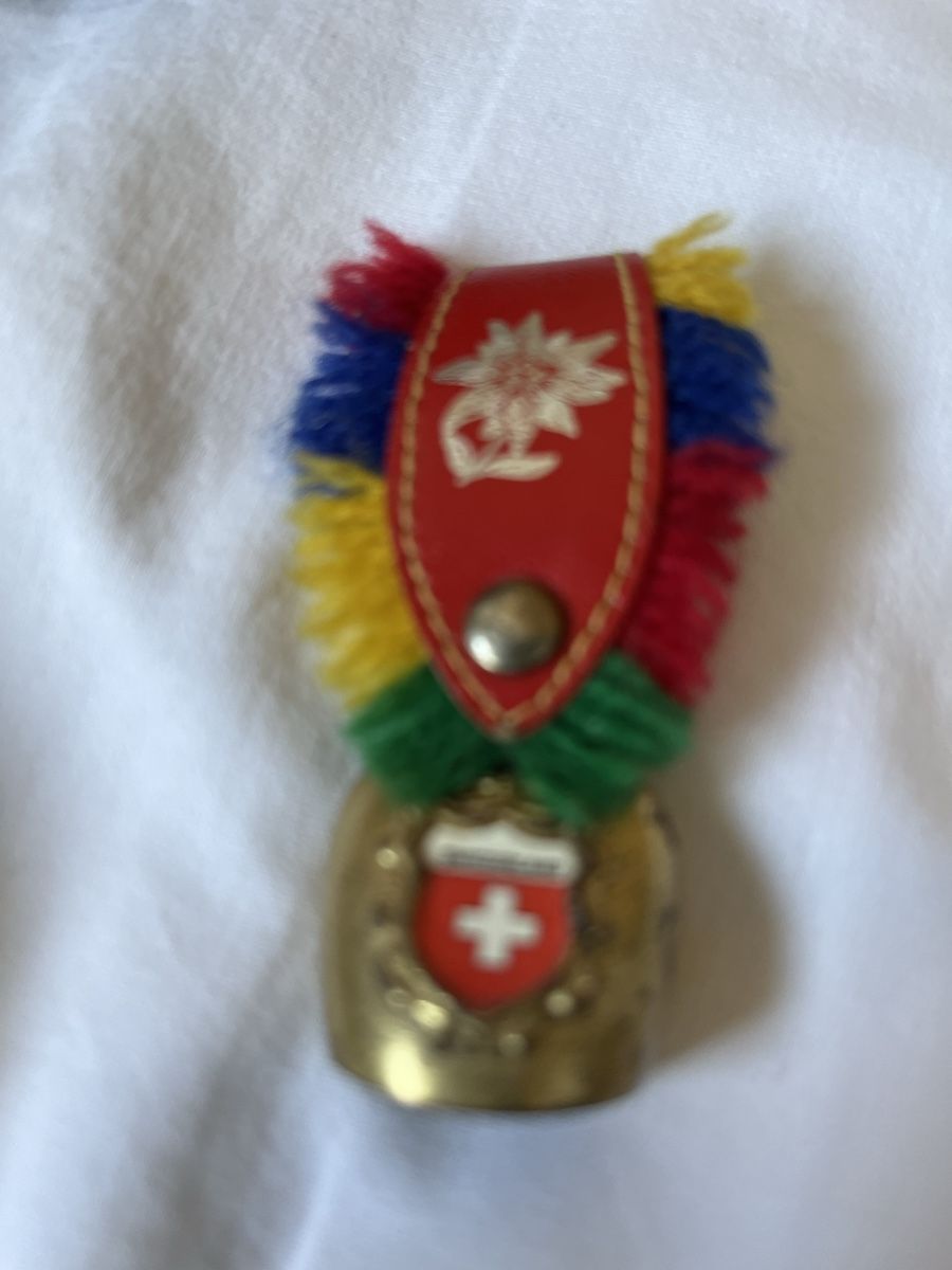 Campanacci mucche: 4 x Glocken Kuhglocken – Usato da Münchenstein venduto da Sozial_Labor_Brocki 2