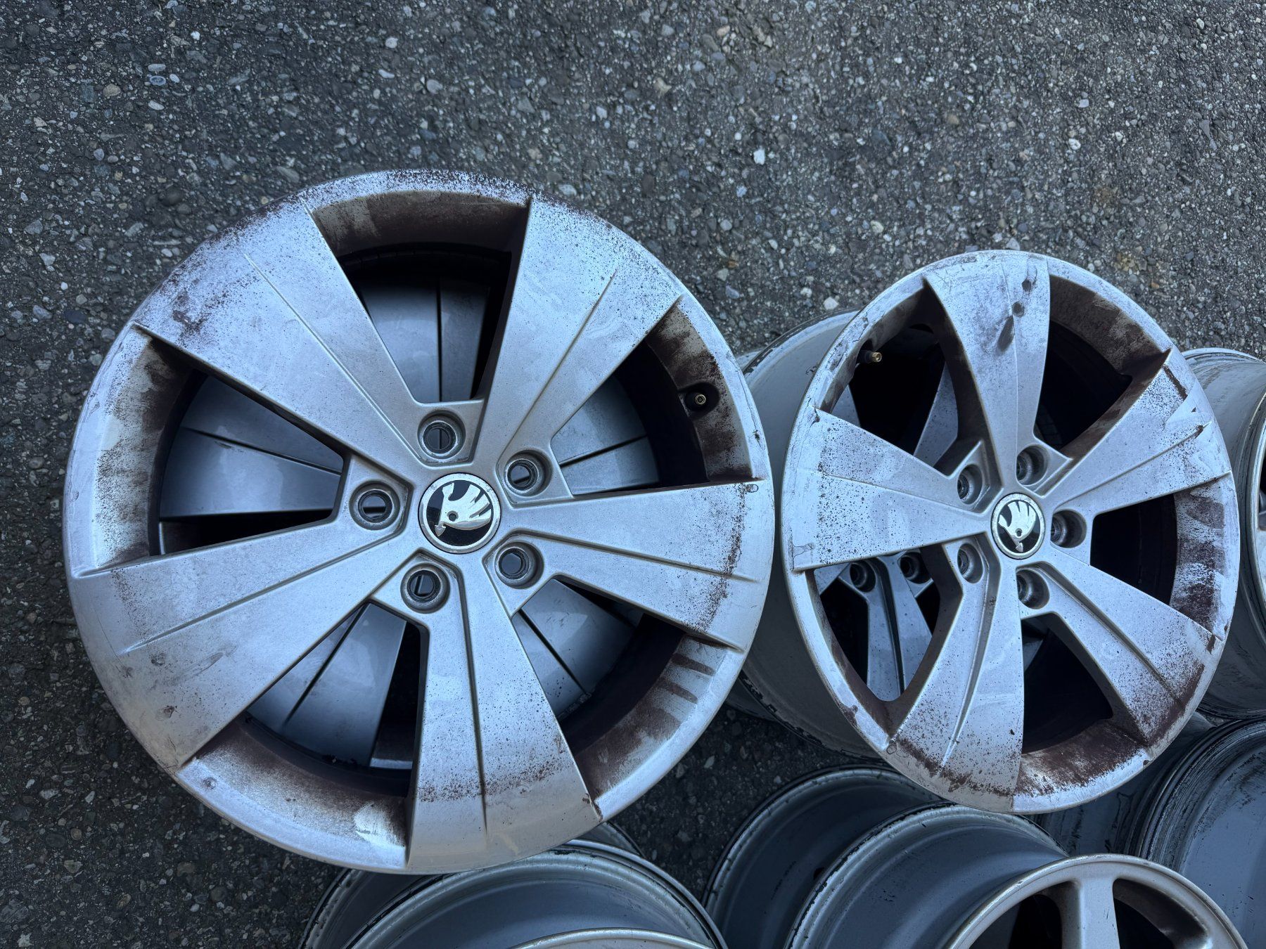 Volkswagen Cerchioni: FELGEN SKODA / VW GOLF / MAZDA 3 – Usato da Kreuzlingen venduto da mz-e38 2