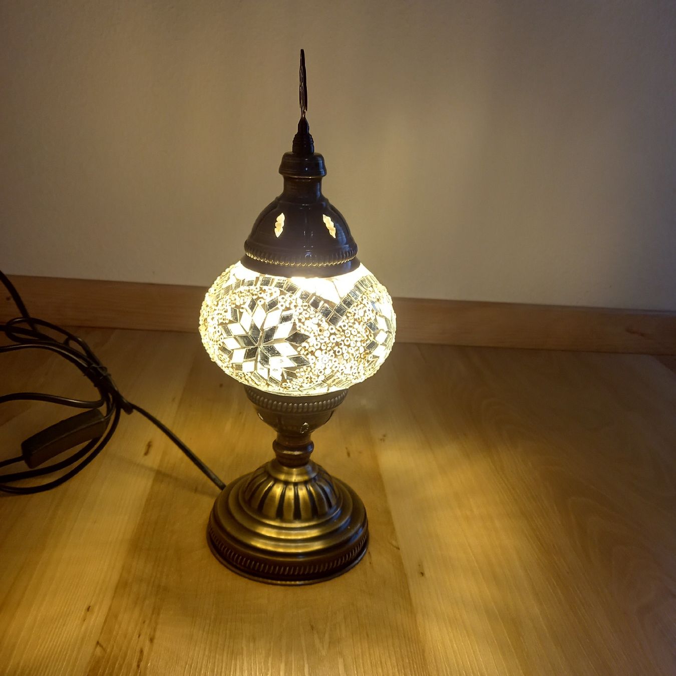 Lampade: Lampe – Nuovo (secondo la descrizione) da Flüh venduto da nad_x5qn 1