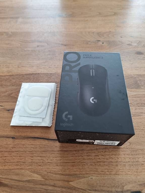 Souris: Logitech Pro X Superlight 2 Maus + Mouse Skates – D'occasion à Aarburg par Joel___ 2