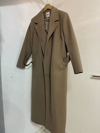 Damen Mantel beige lang mit Gürtel in gutem Zustand