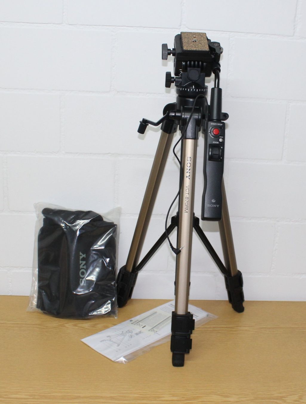 Trépieds & Accessoires: Sony Stativ VCT-870RM Remote Control Tripod   NEU – Neuf (Voir description) à Istighofen par muech40
