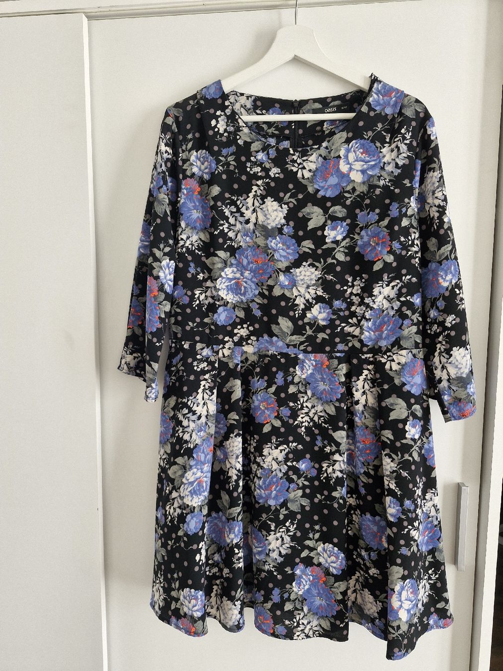 Vestiti: Oasis Kleid, Blumenmuster, Grösse 42 – Usato da Breitenbach venduto da sabrinaa95