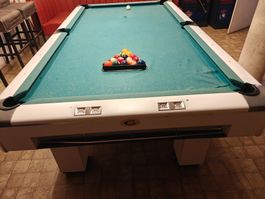 Billiardtisch