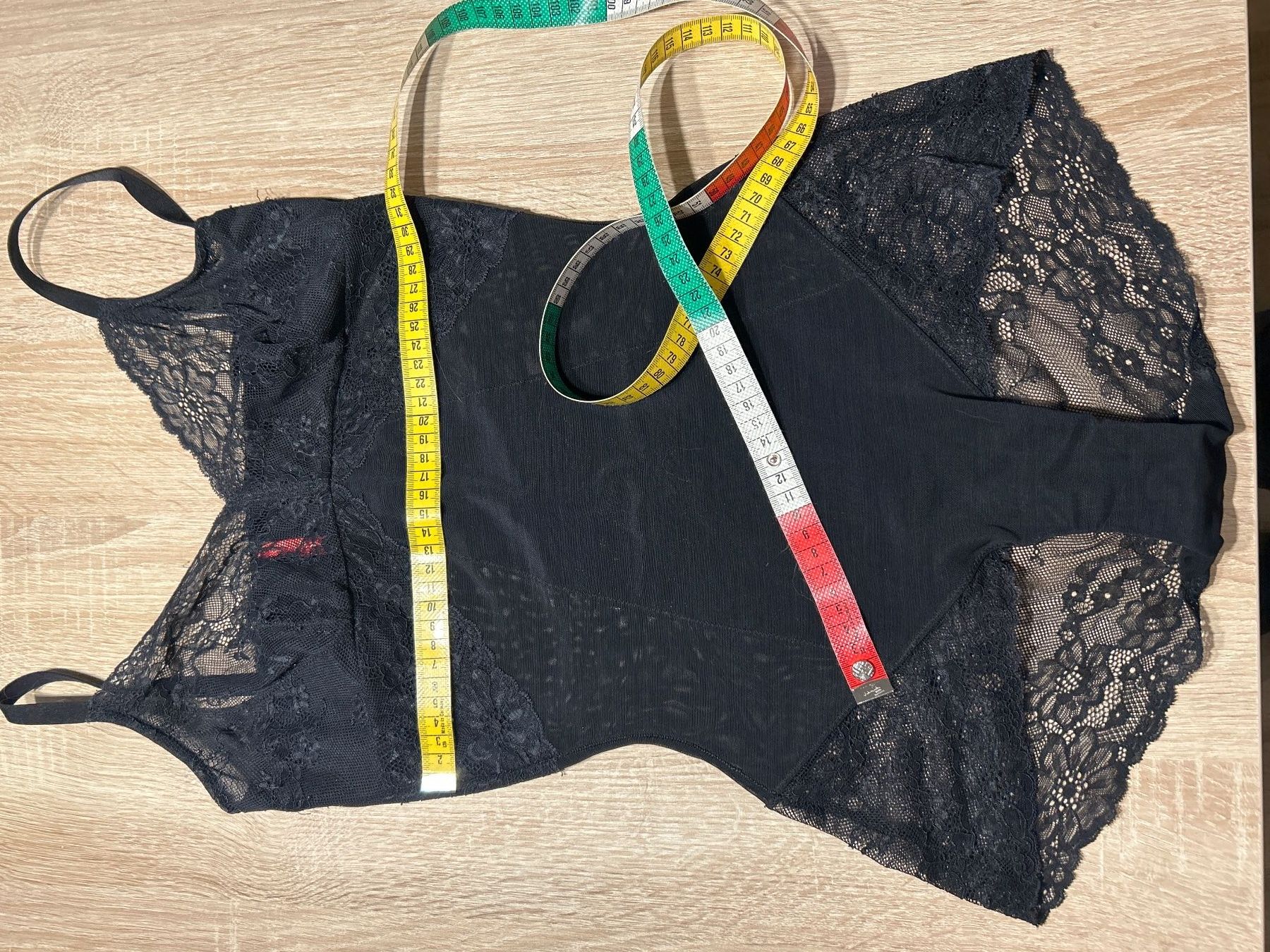 Spanx Altra biancheria intima: SPANX Spotlight On Lace Bodysuit schwarz Gr. 38-40 – Usato da Brunnen venduto da Nala2929 7