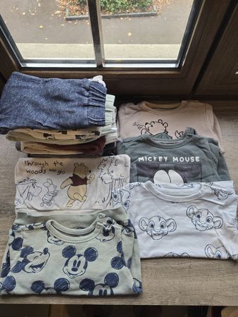 Disney Pullover und Hosen Gr. 86