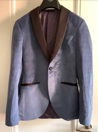 Isaac Dewhirst velvet tuxedo jacket