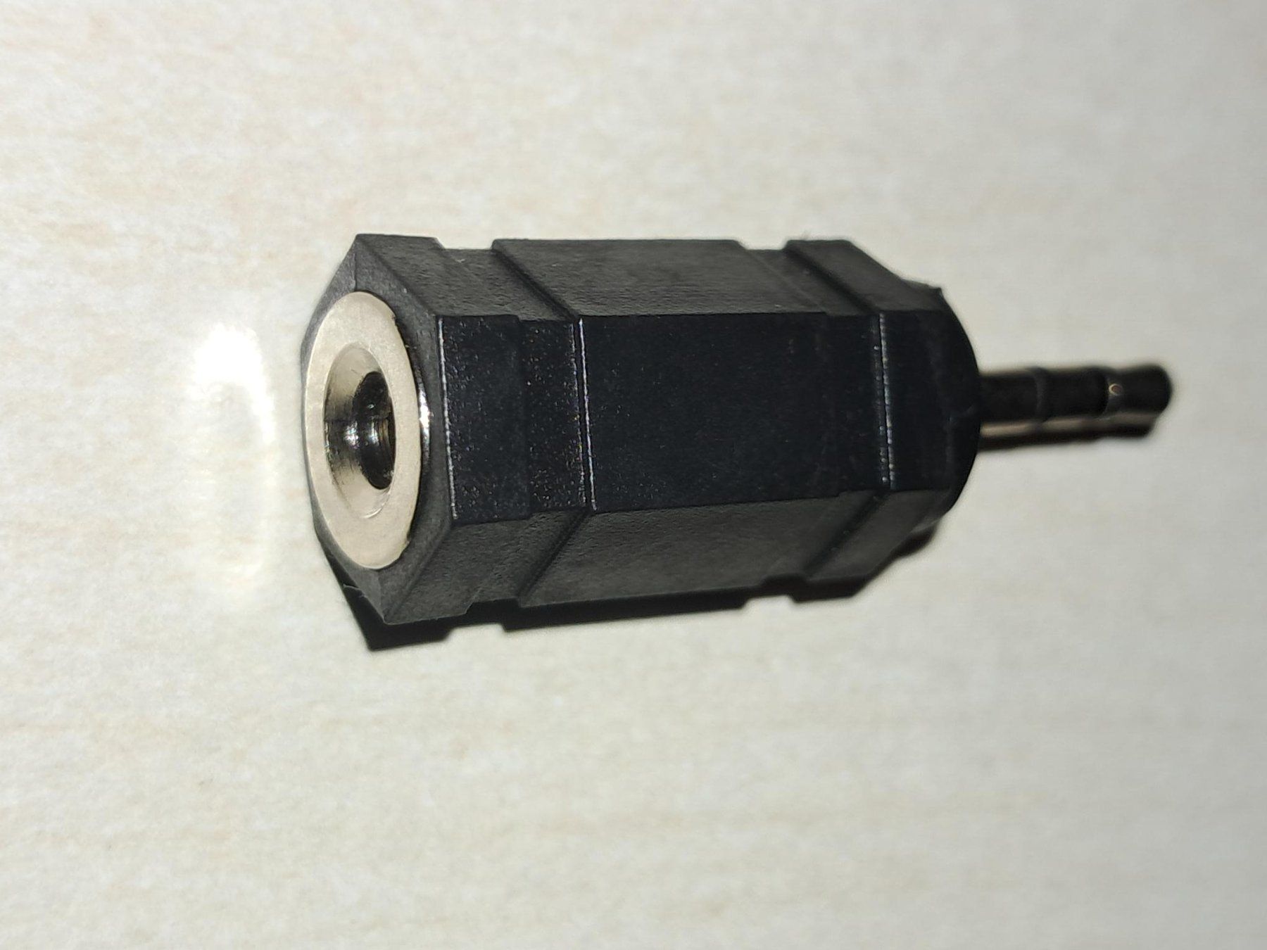 Laufwerke & Adapter: Klinke-Adapter 3.5mm auf 2.5mm – Neu und originalverpackt aus Rüegsauschachen von hrs3432 1