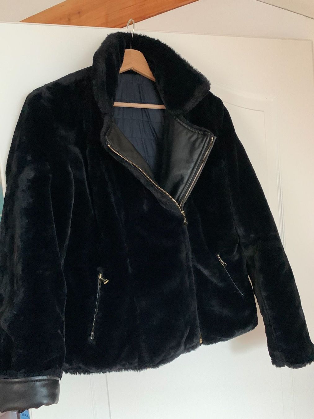 Guess Giacche: GUESS  Wendejacke – Usato da Herzogenbuchsee venduto da zukerka 2