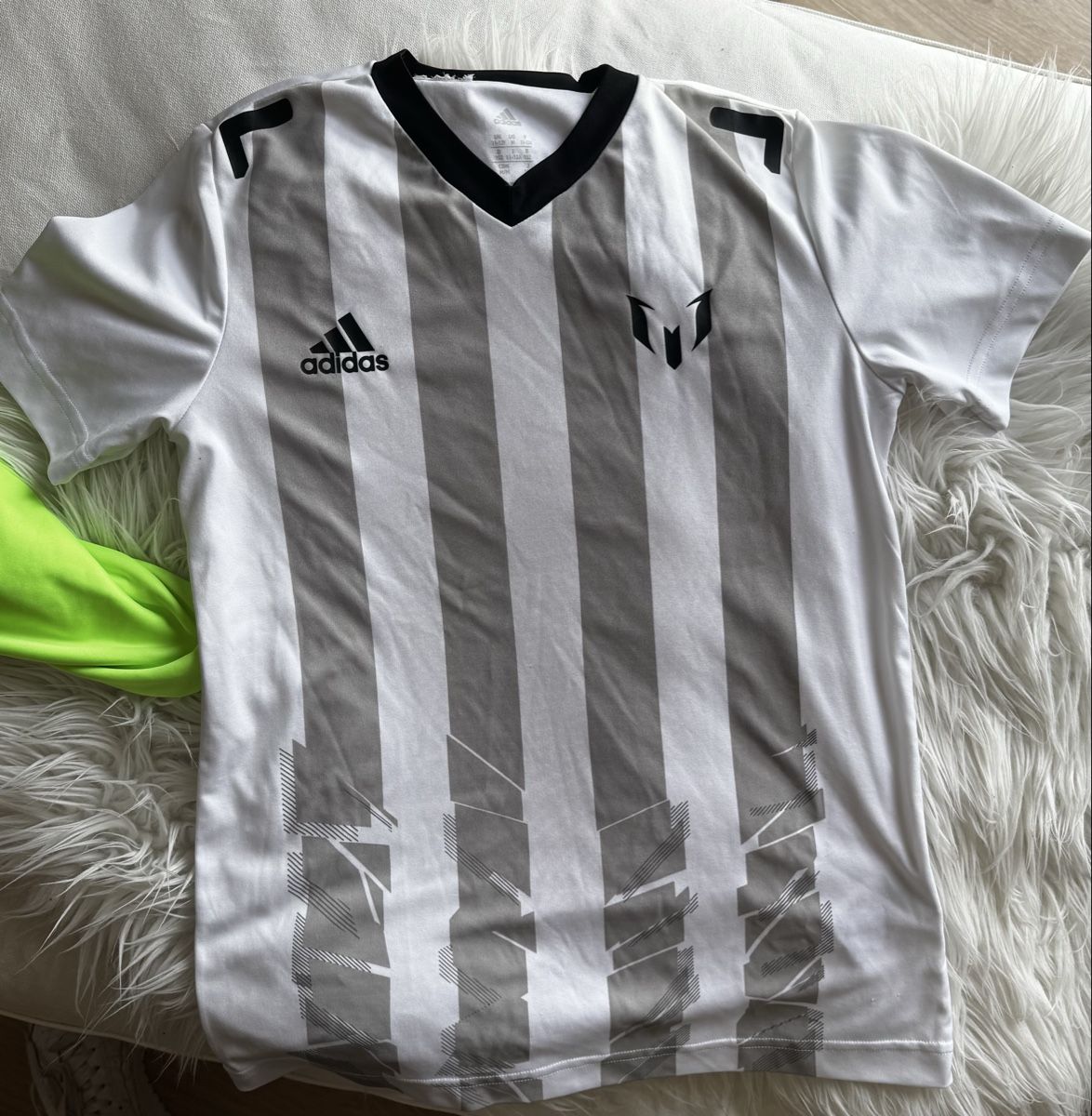 Adidas T-Shirts: 2 Messi T Shirts Gr. 152 – Gebraucht aus Buchs SG von Scheni71 3