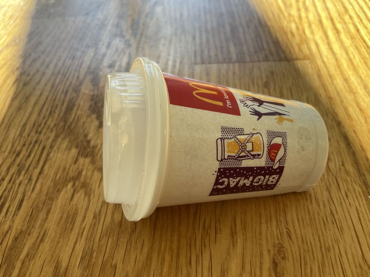 Calamite: McDonalds Magnet Becher – Usato da Unterägeri venduto da Sukal 2