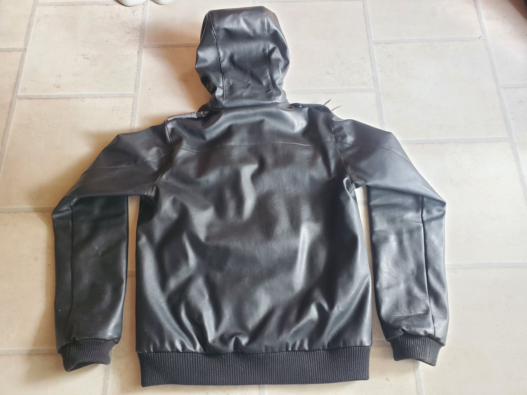 Giacche: Signierte Megaherz P.U. Lederjacke Gr. M/L – Usato da Waltenschwil venduto da Andy.Z01 8