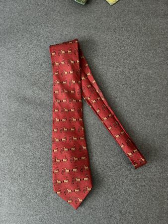 Cravate hermès rouge