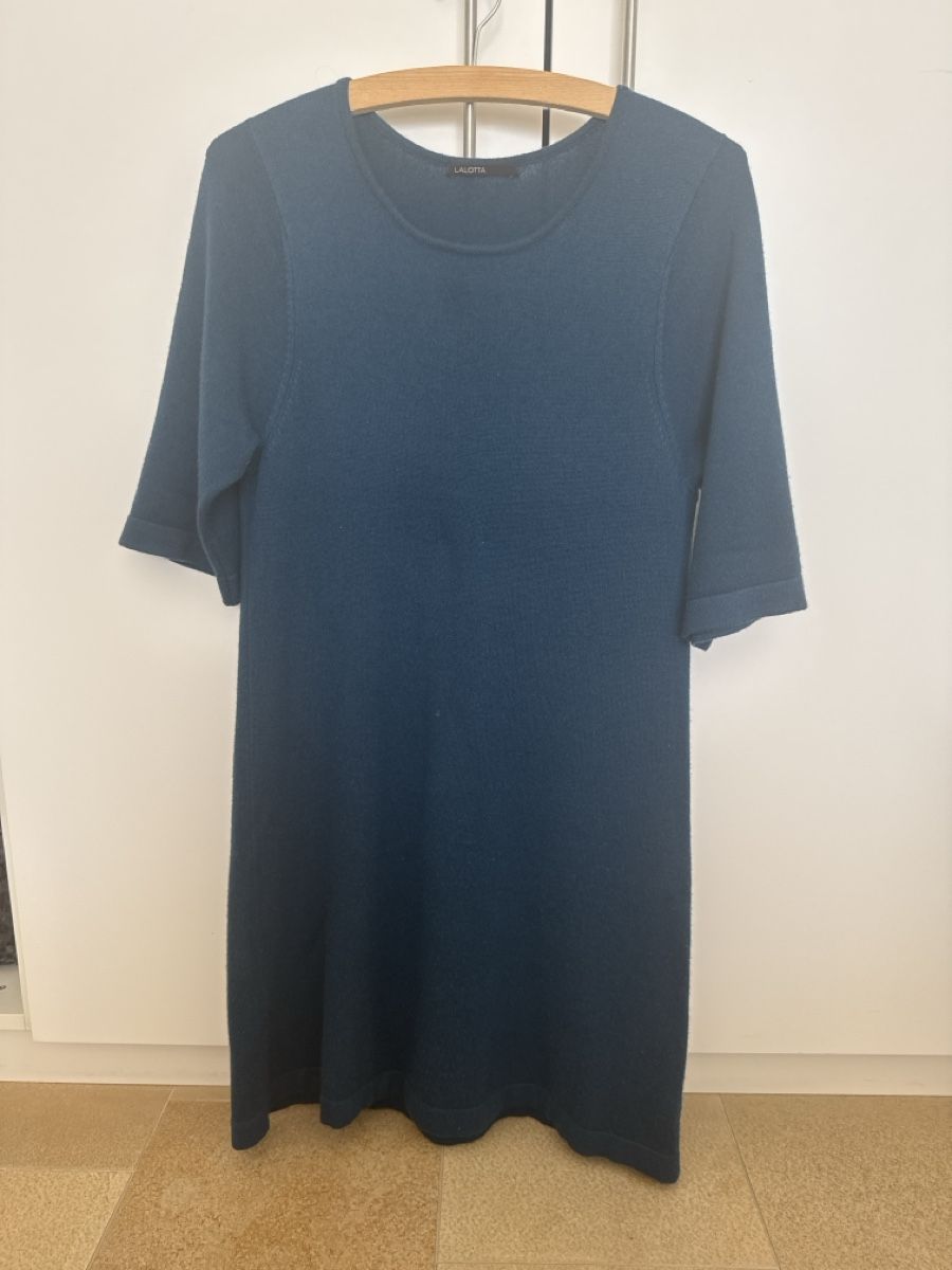 Robes: Lalotta Strickkleid aus Cashmere, Einzelgrösse – D'occasion à Zumikon par 19monica75