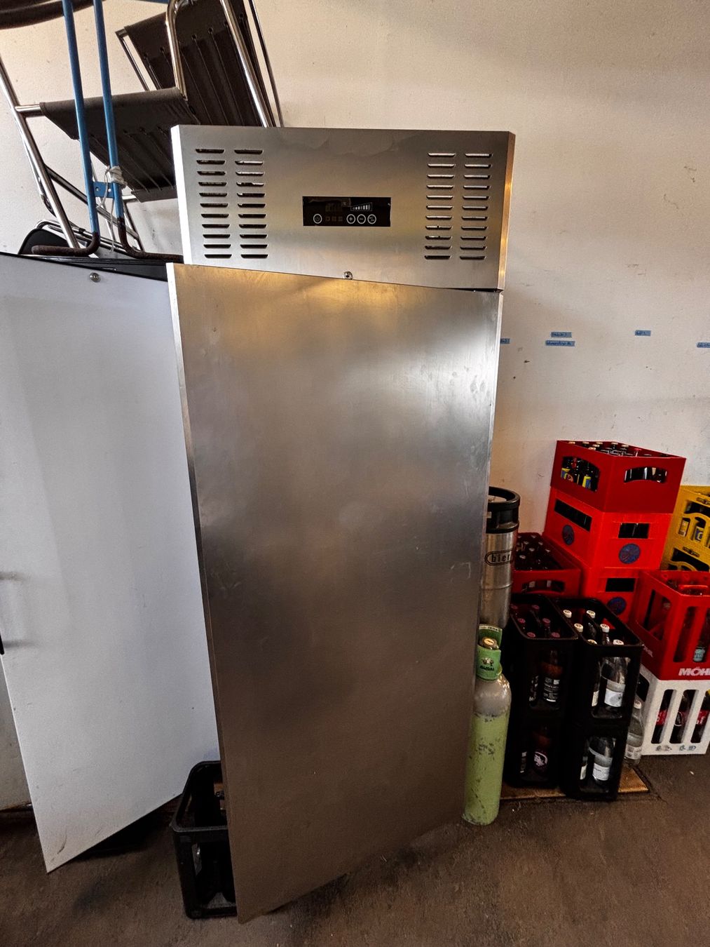 Frigoriferi: Gastro-Kühlschrank 2/1 – Usato da Zürich venduto da Vincent062
