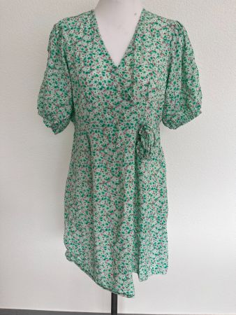 Angenehmes Kleid, Viskose, NEU, Gr. S-L
