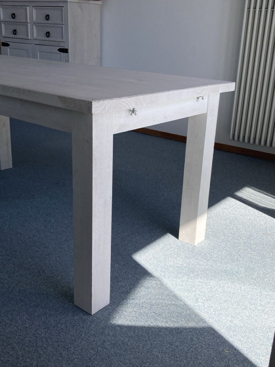 Tables: Table – D'occasion à Lausanne par mar_mz5y