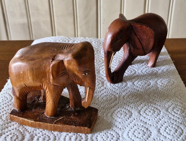 Statuette: 2 wunderschöne Elefanten – Usato da Gerzensee venduto da Neggimann