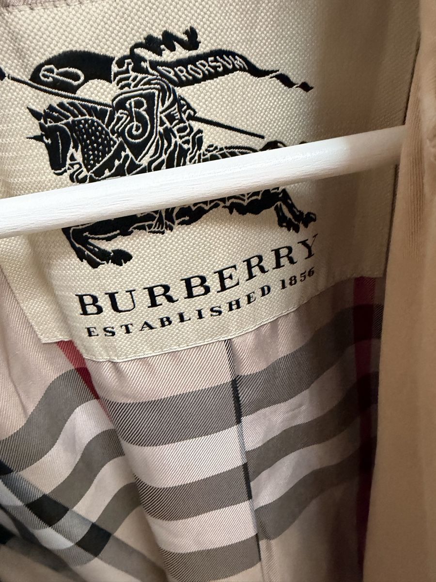 Burberry Cappotti: Burberry Jacke – Usato da Basel venduto da RausindieNatur 2