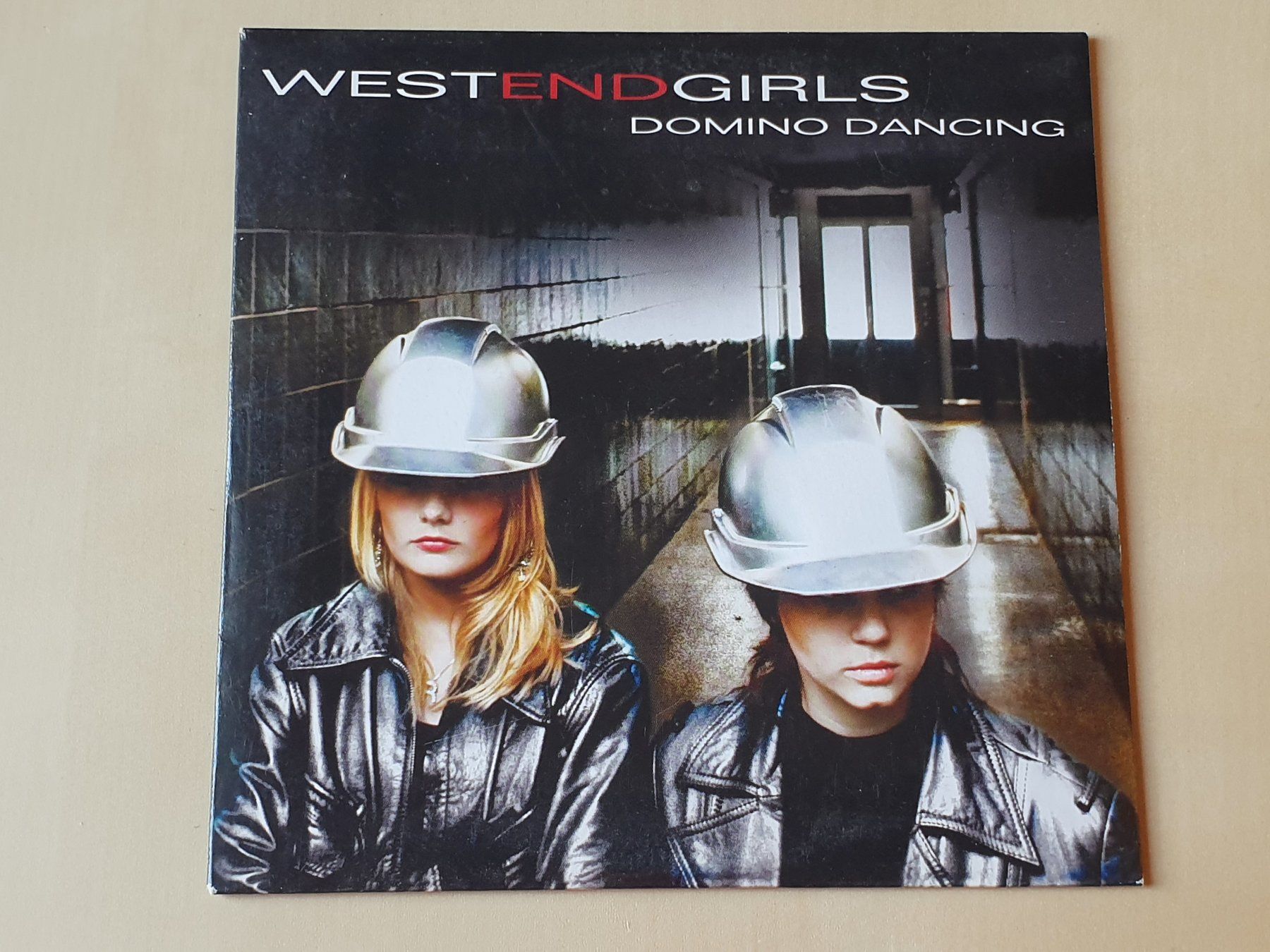CDs: Westend Girls Domino Dancing – Gebraucht aus Stansstad von collectorsshop