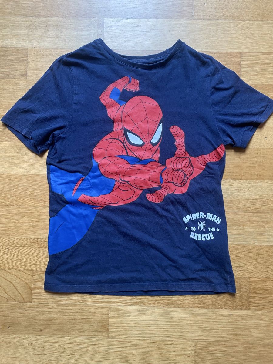 Camicie, T-shirt & Polo: Spiderman T-Shirt Gr. 140 – Usato da Meggen venduto da mavmav