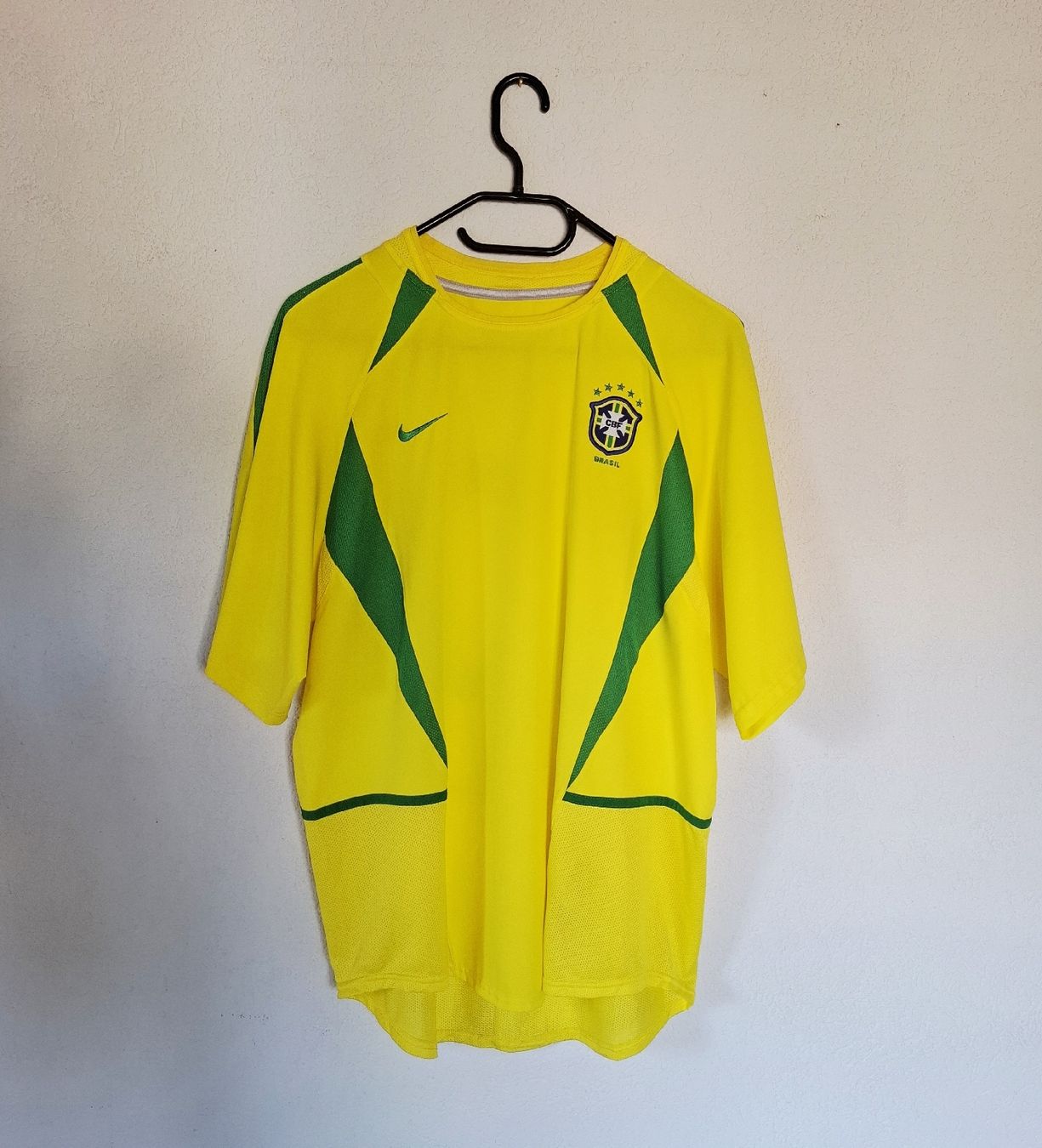 Nike Leibchen & Hosen: Brasilien Trikot 2002 – Neu (gemäss Beschreibung) aus Ammerswil AG von Treemountain