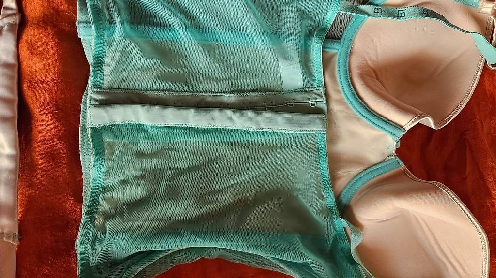 Altra biancheria intima: Bustino + Thong taglia 3 – Nuovo e nell'imballaggio originale da Lumino venduto da Doni_dp 3