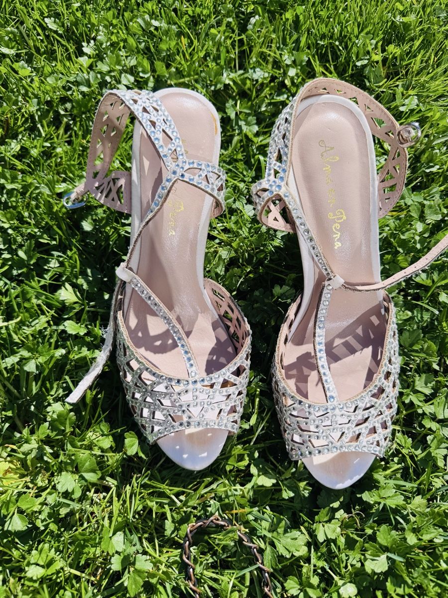 Scarpe da donna: Sommer Sandaletten mit Absatz, Grösse 37 – Usato da Muotathal venduto da mianyc