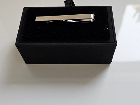 Krawattennadel neu und originalverpackt in Geschenksbox