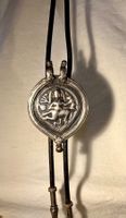 Cravate bolo argent et cuir, ancien