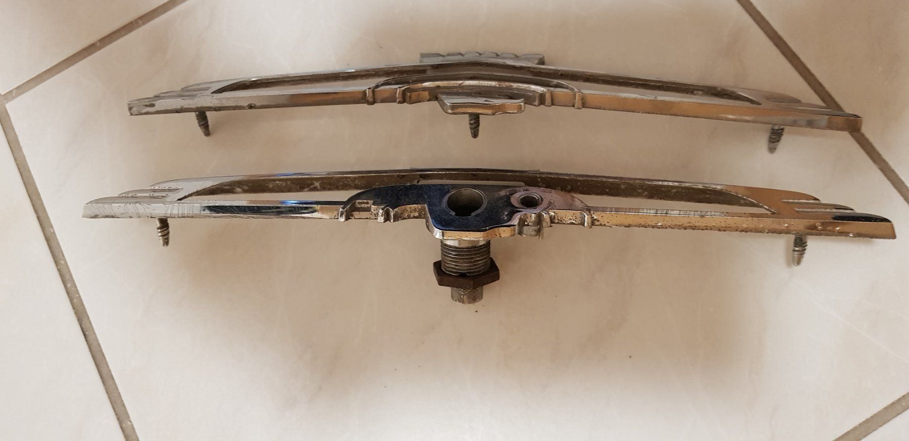 Ford Accessori per altri veicoli: Originale Ford Thunderbird Embleme – Usato da Wölflinswil venduto da pokneto 3