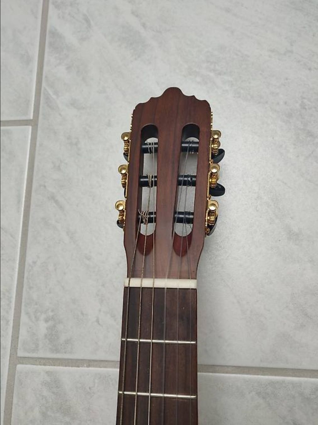 Strumenti musicali: Gitarre La Mancha Rubi SM – Usato da Küssnacht am Rigi venduto da schweizerrose 2