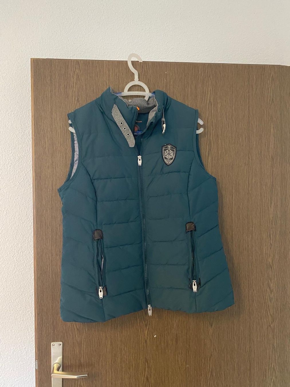 Tom Tailor Gilets & Westen: Daunengilet Tom Tailor gr. L – Gebraucht aus Mettendorf TG von Scda3