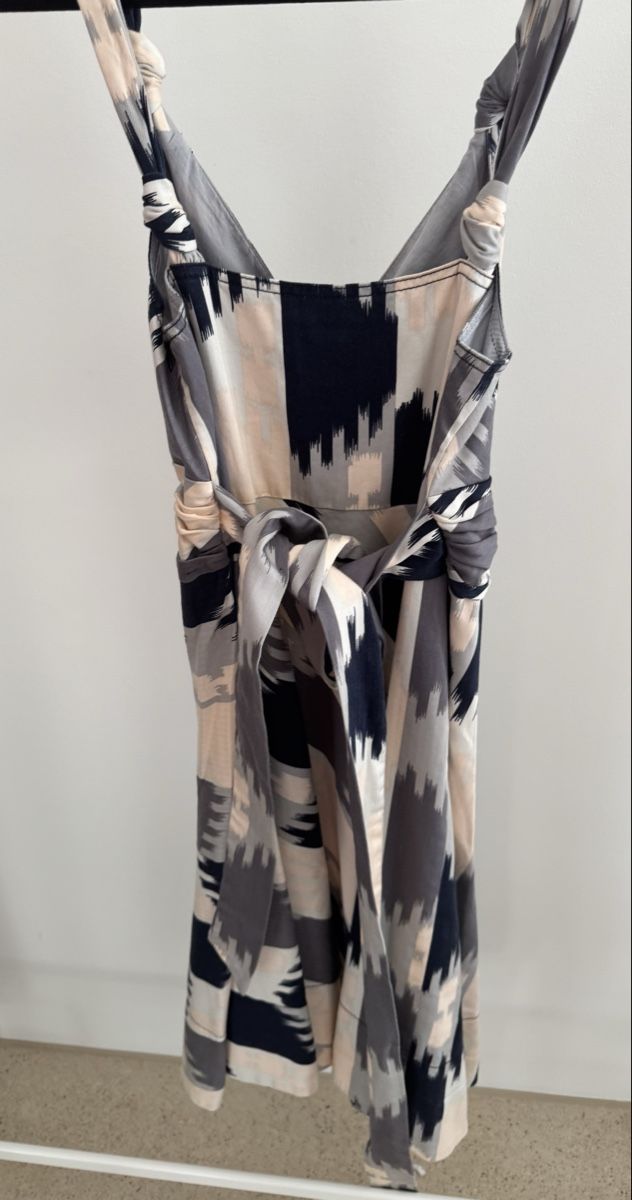 Marc Jacobs Vestiti: Marc by Marc Jacobs Wickelkleid mit Ikat-Print – Nuovo (secondo la descrizione) da Zürich venduto da di_archive 2