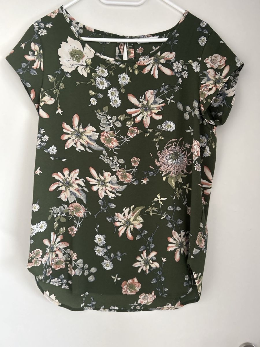 Only Camicette: Bluse von Only, Grösse 38, khaki mit Blumenmuster – Nuovo (secondo la descrizione) da Erlinsbach SO venduto da hallon480