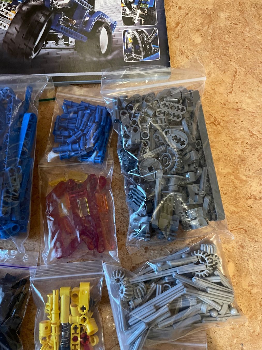 Lego Kit di costruzioni: Lego Technic 8435 Allrad Geländewagen – Usato da Airolo venduto da Bagaion99 3