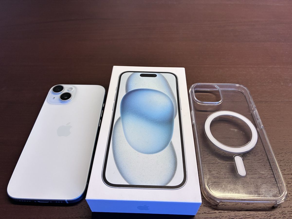 Apple Telefoni cellulari / Smartphones: iPhone 15 256gb wie neu!!! – Nuovo (secondo la descrizione) da Weinfelden venduto da can_r565 1