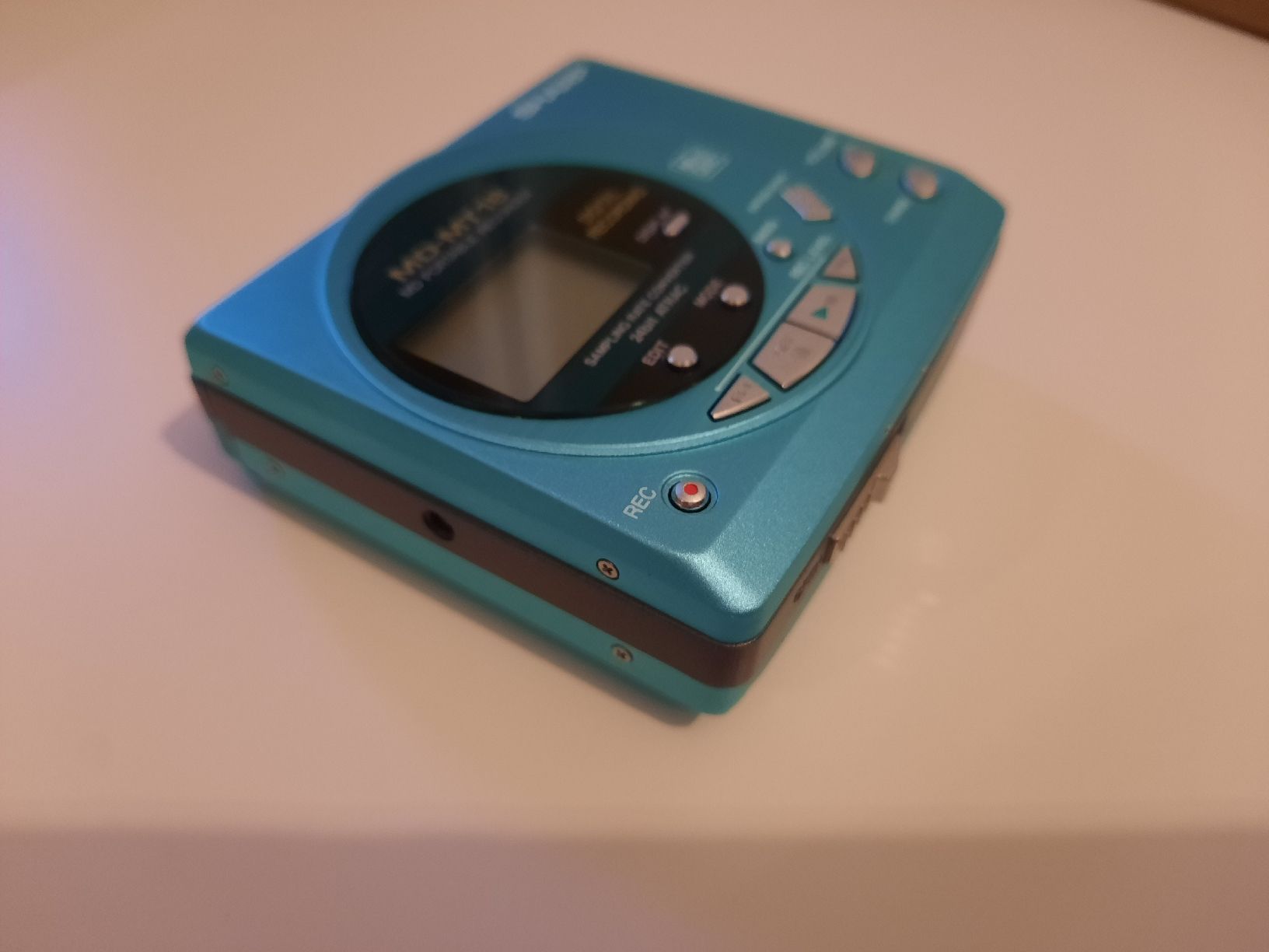 Sharp Tragbarer Mediaplayer: Sharp MD-MT18 MD Recorder tragbar – Gebraucht aus Münchenstein von 2DGames 1