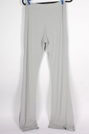 Dünne hellgraue Hose