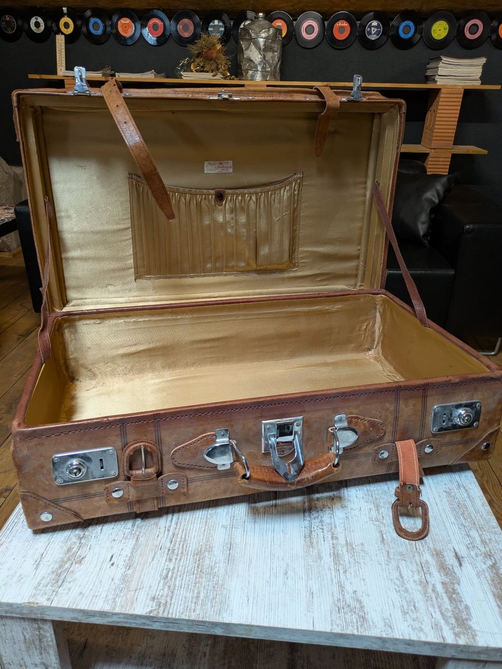 Valises de voyage: 2 alte, schöne Koffer – D'occasion à Niederlenz par pco_577d 8