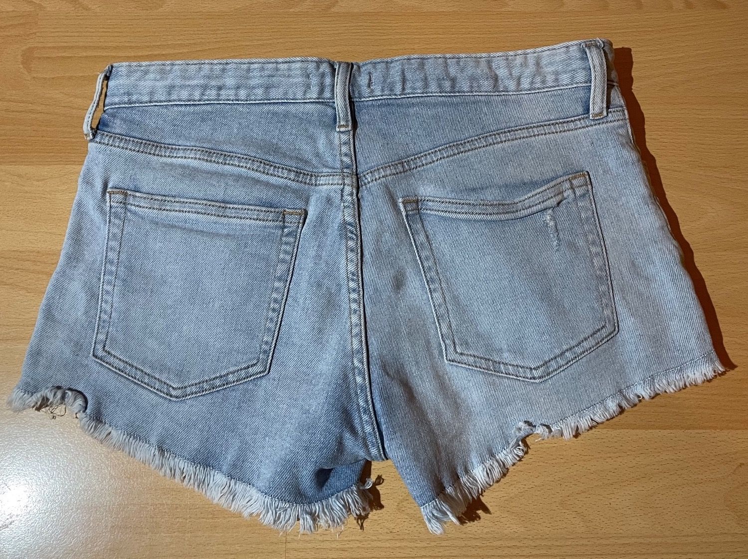 H&M Jeans: Short Jeans H&M – Usato da Chamoson venduto da daleva0204 1