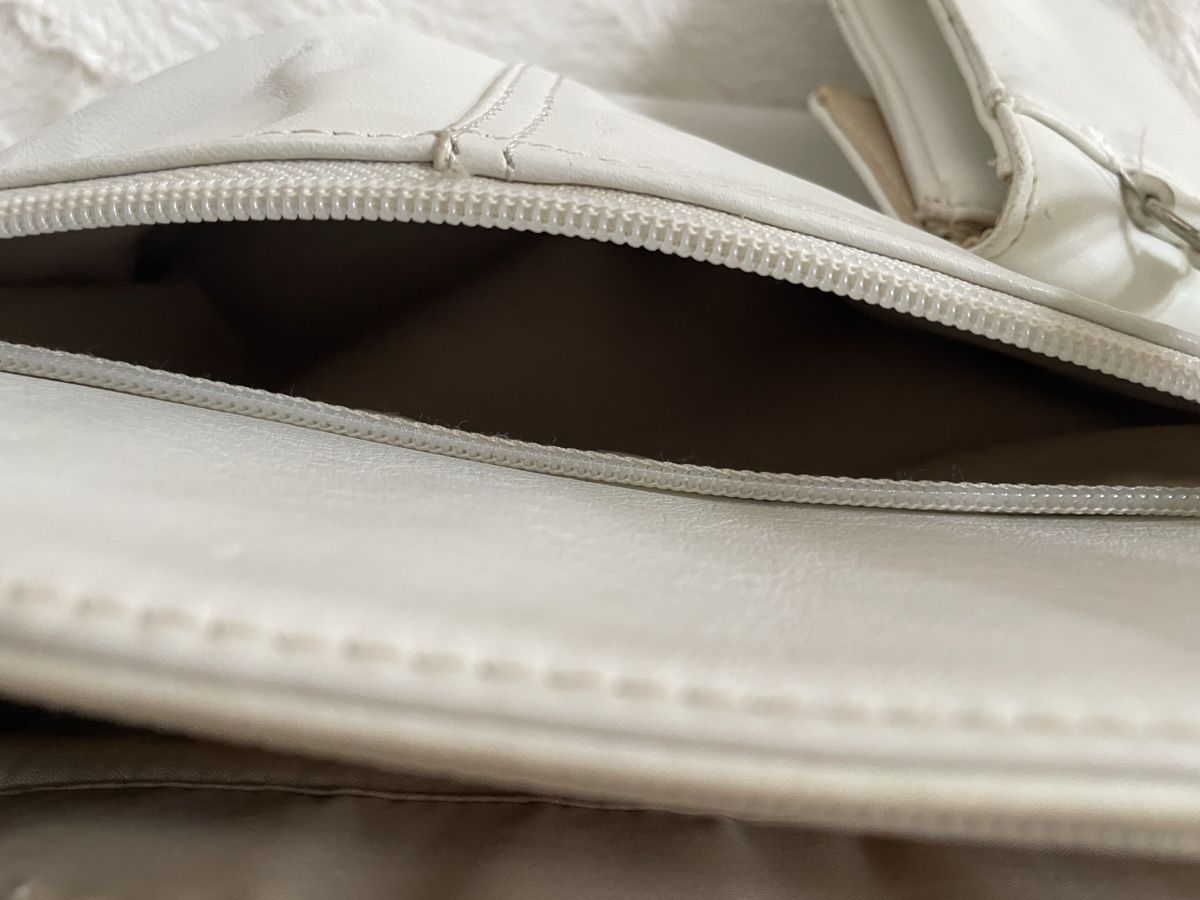 Borse da donna: AURÉLIE Ledertasche Handtasche Weisse – Usato da Zürich venduto da MarciaBraz 6