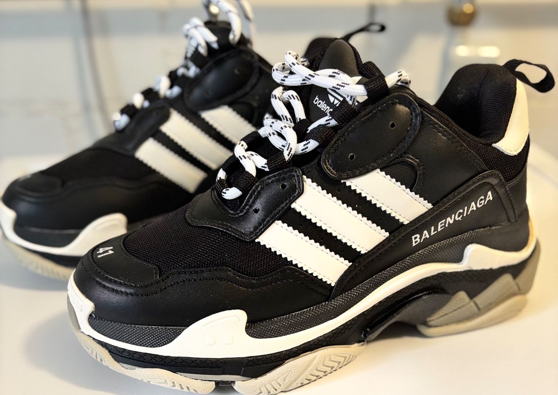 Balenciaga Scarpe da uomo: Balenciaga x Adidas Triple S Black – Nuovo e nell'imballaggio originale da Zollikerberg venduto da Onetop 9