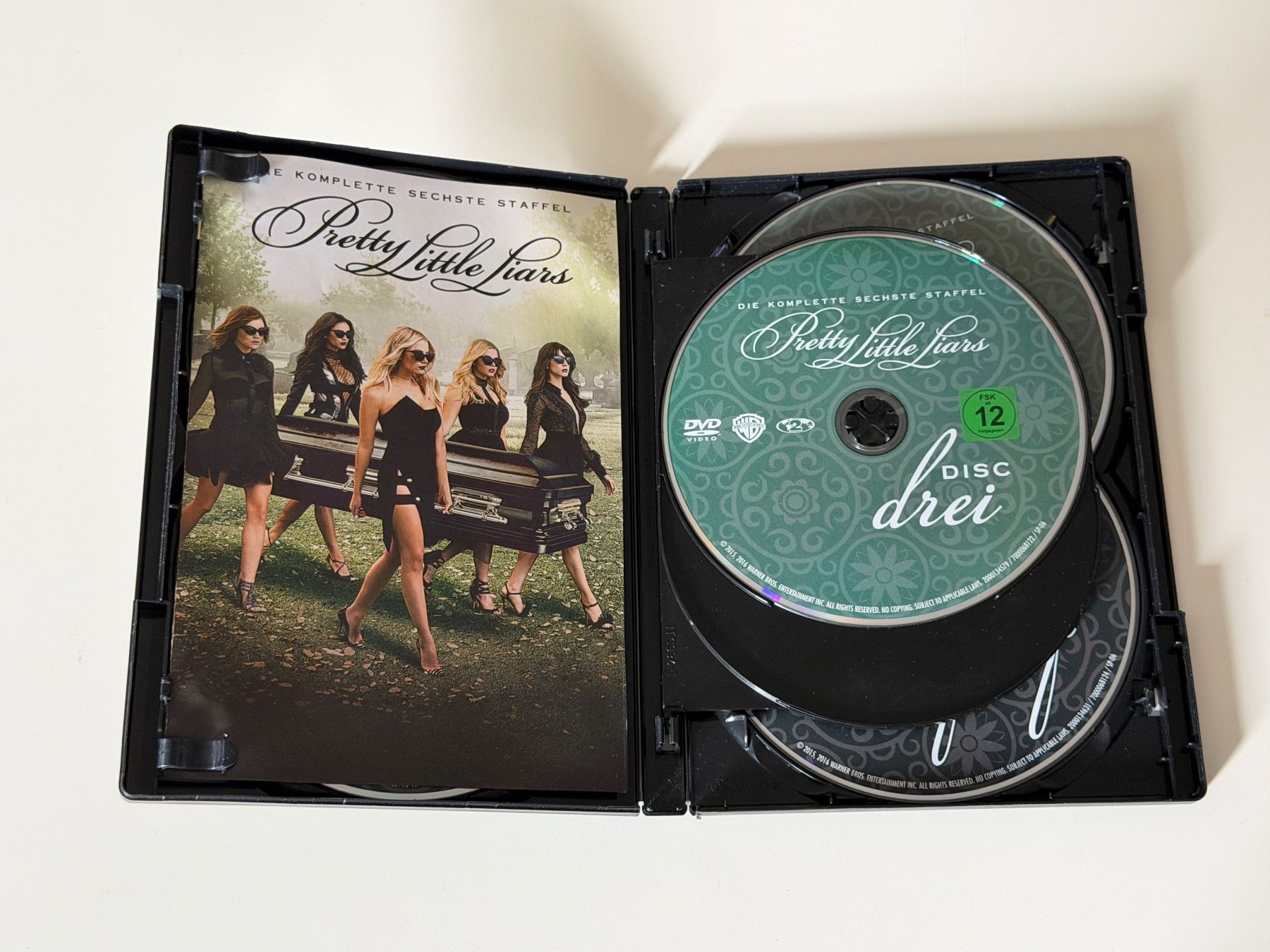 Alle DVDs: Pretty Little Liars - Staffel 6 - DVD Box – Gebraucht aus Altstätten SG von sheamus 2