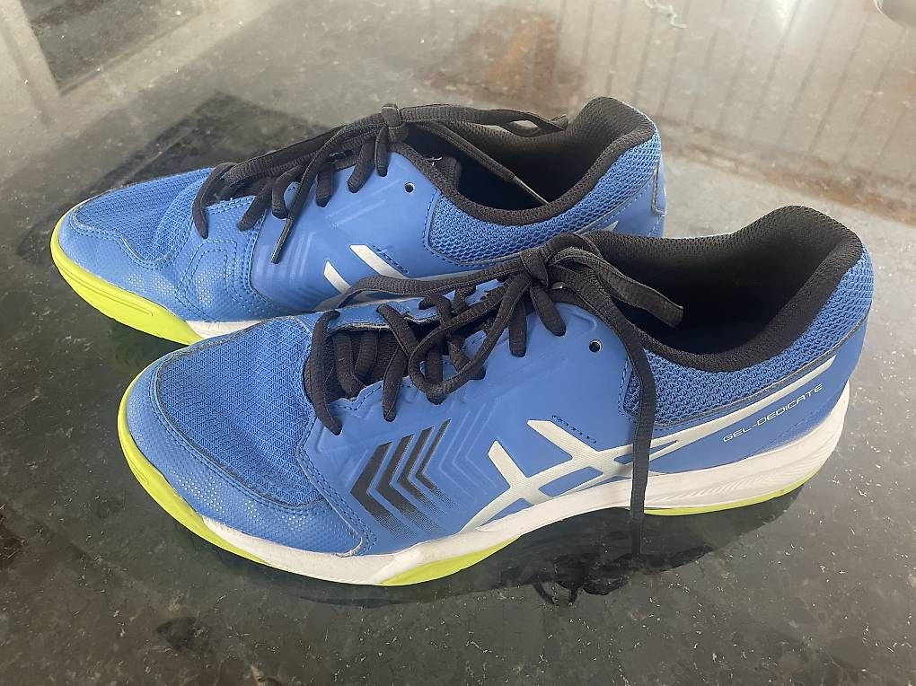 Herrenschuhe: Hallenschuhe ASICS Grösse 40 – Gebraucht aus Fahrwangen von ATV-Funware 2