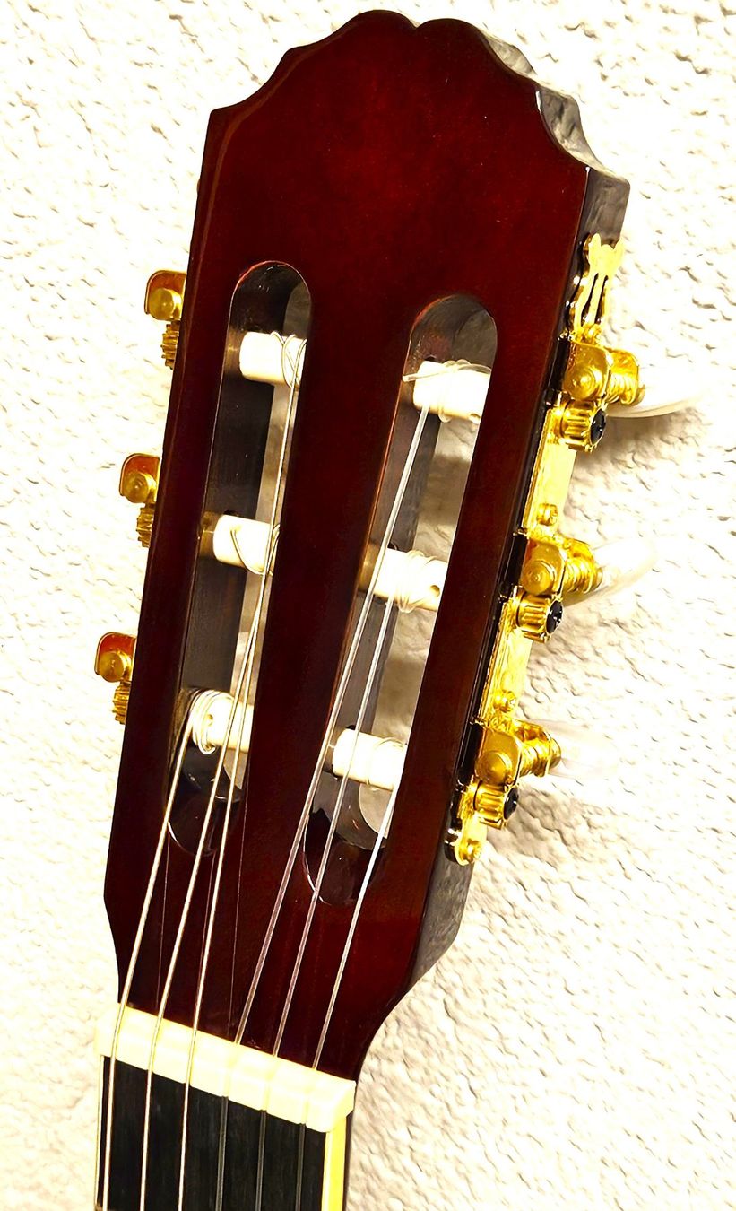 Musikinstrumente: Klassikgitarre (Konzertgitarre  4/4-tel GEWA BASIC (NEU) – Neu und originalverpackt aus Wöschnau von Musikhaus-Luethy5012 6