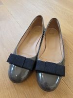 Ballerinas von Benci Brothers, Lackleder grau, Grösse 36.5